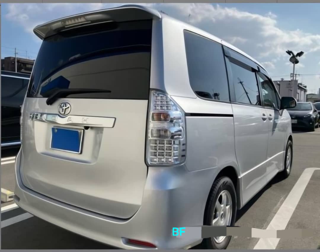 2011/2 TOYOTA NOAH SI