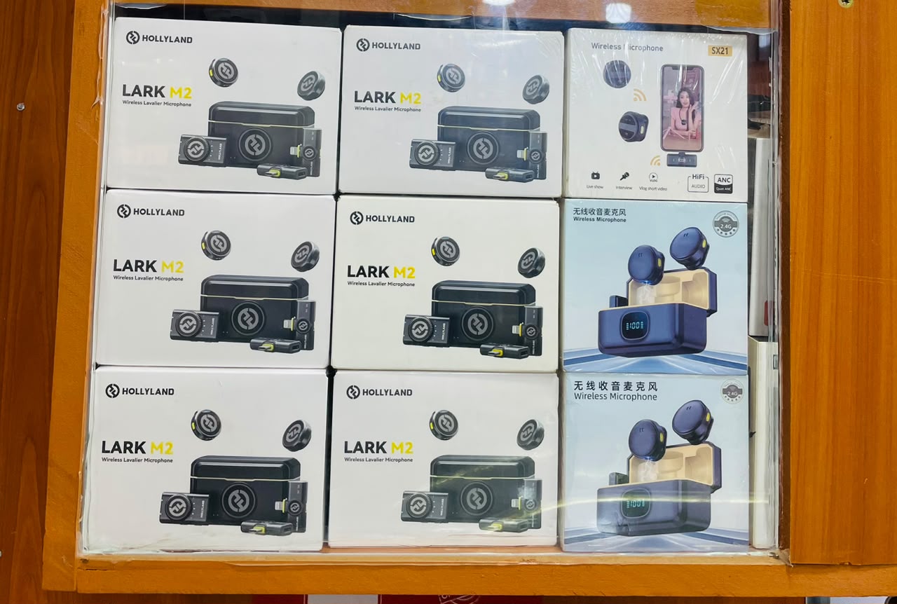 Wireless microphone lark m2